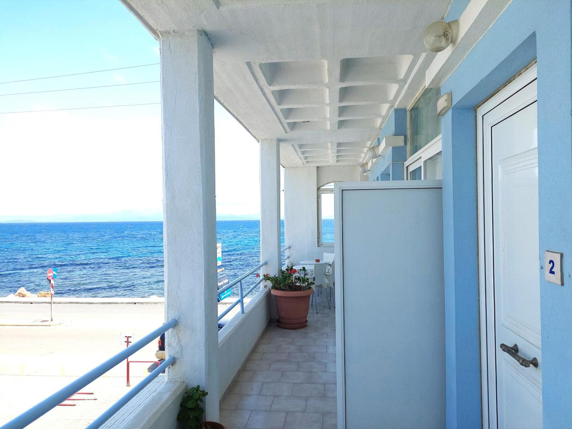 Seafront Studios And Apartments Хіос Екстер'єр фото