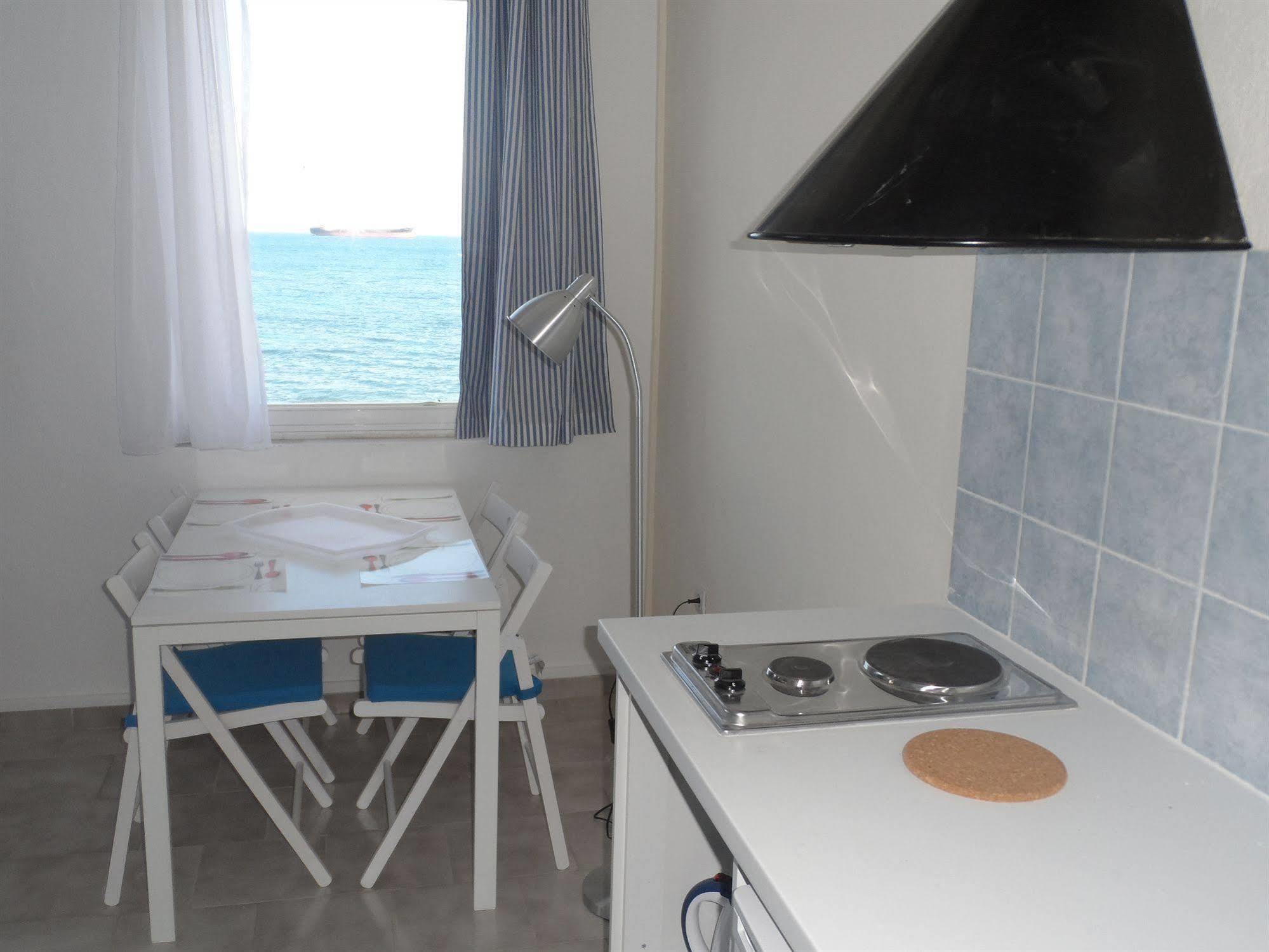 Seafront Studios And Apartments Хіос Екстер'єр фото